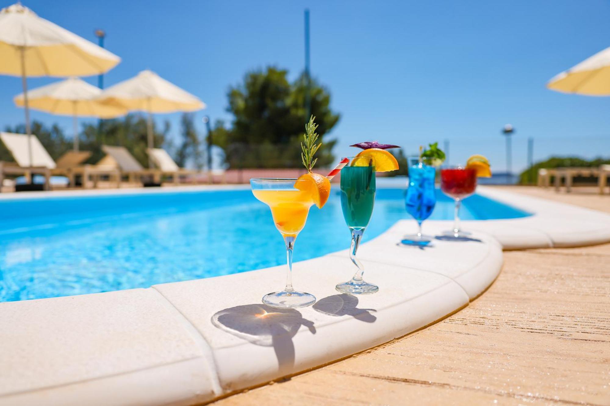 Apartments Medena Budget Trogir Ngoại thất bức ảnh