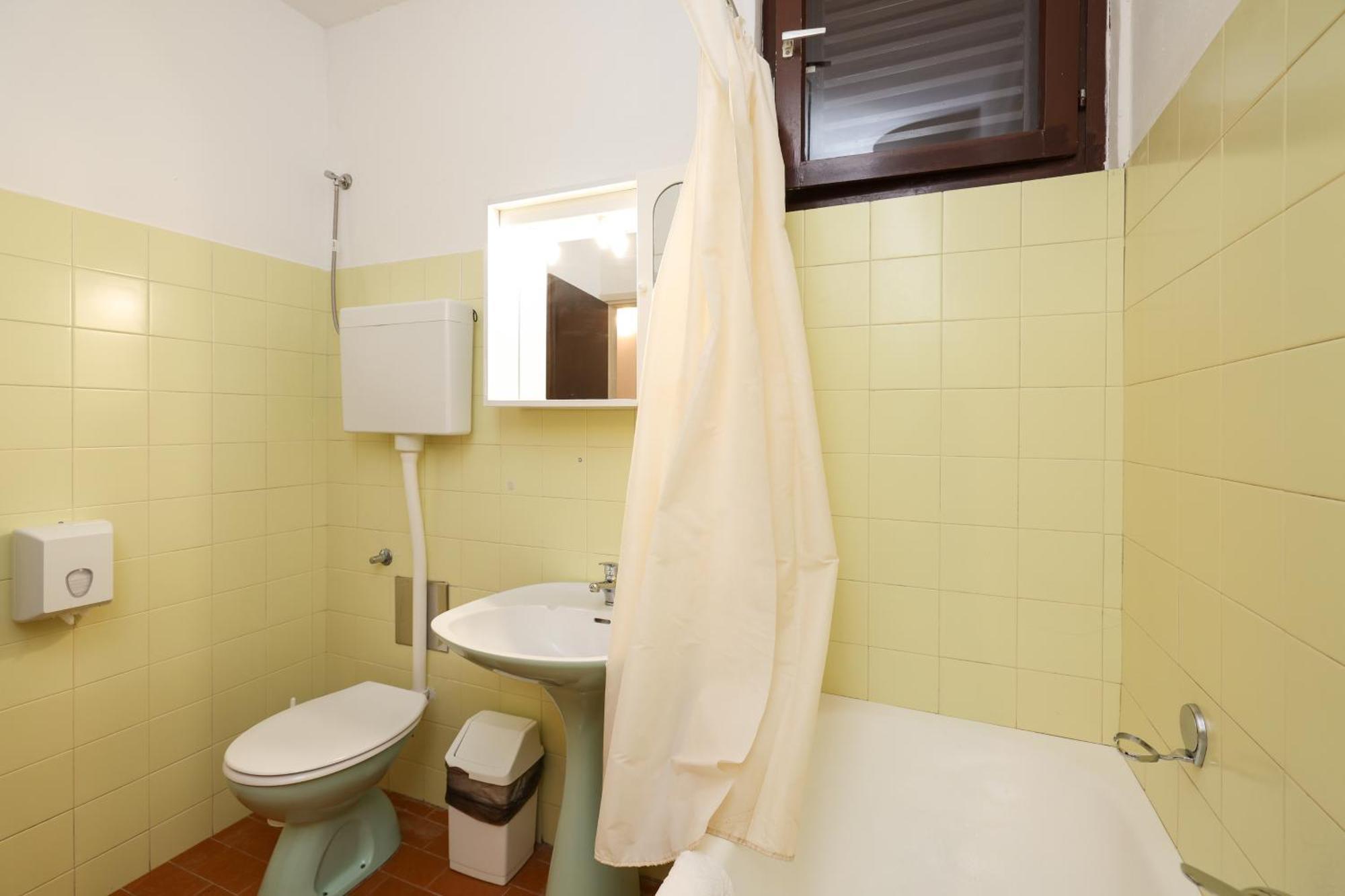 Apartments Medena Budget Trogir Ngoại thất bức ảnh