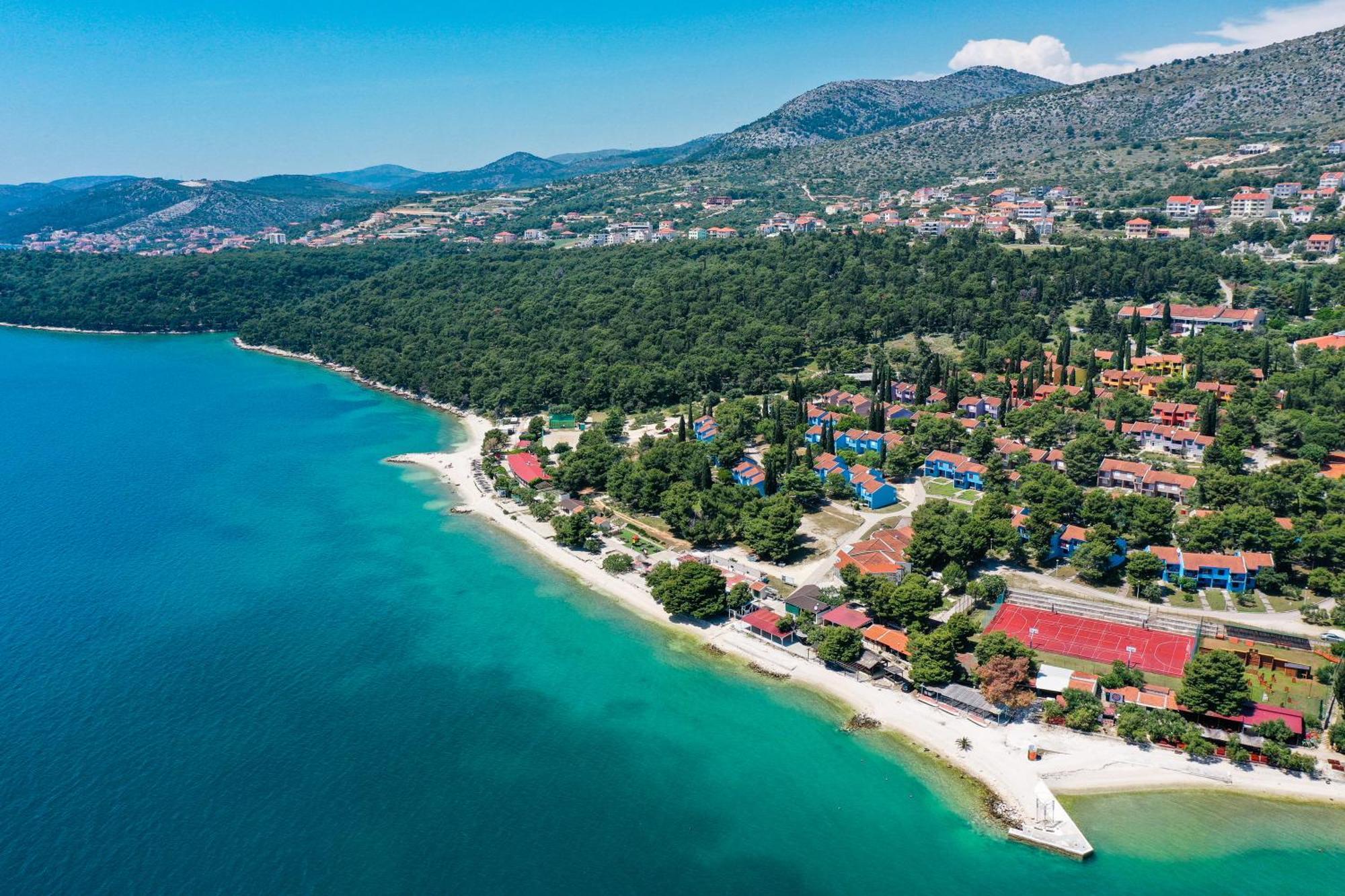 Apartments Medena Budget Trogir Ngoại thất bức ảnh