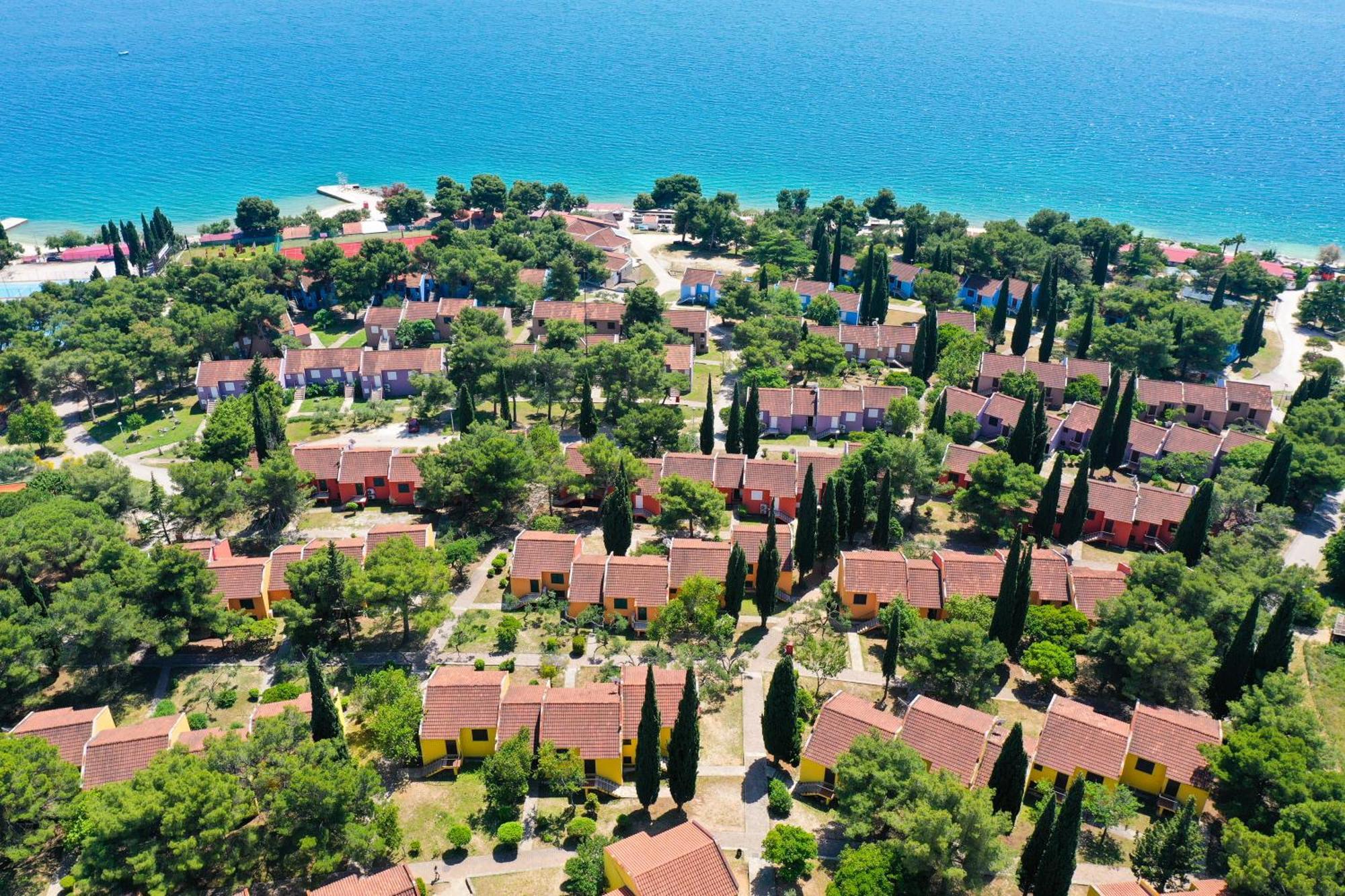 Apartments Medena Budget Trogir Ngoại thất bức ảnh