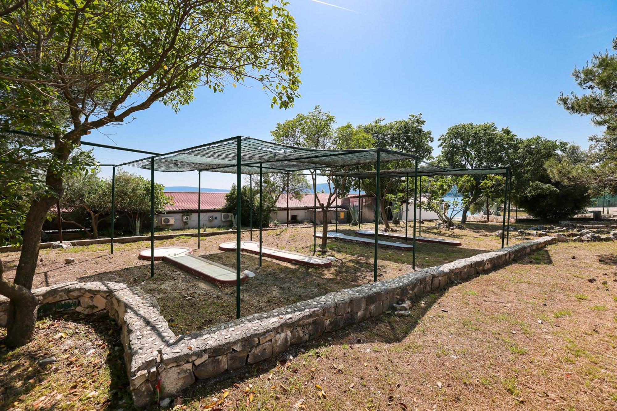 Apartments Medena Budget Trogir Ngoại thất bức ảnh